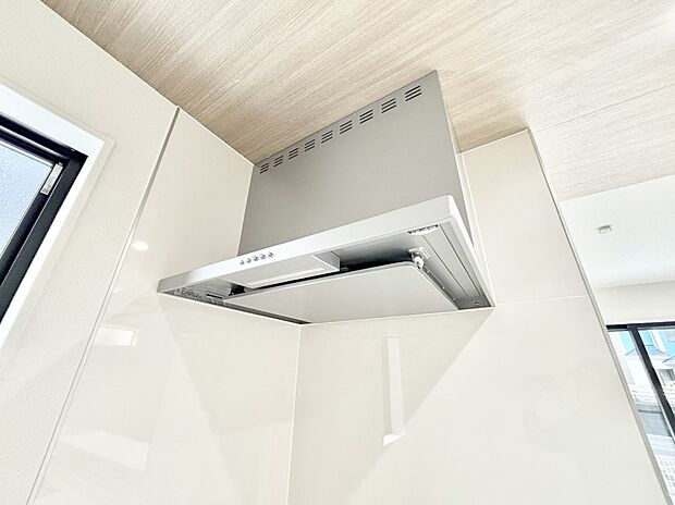 【レンジフード】基本的なお手入れはフィルターのみ!お手入れのしやすさも魅力です。