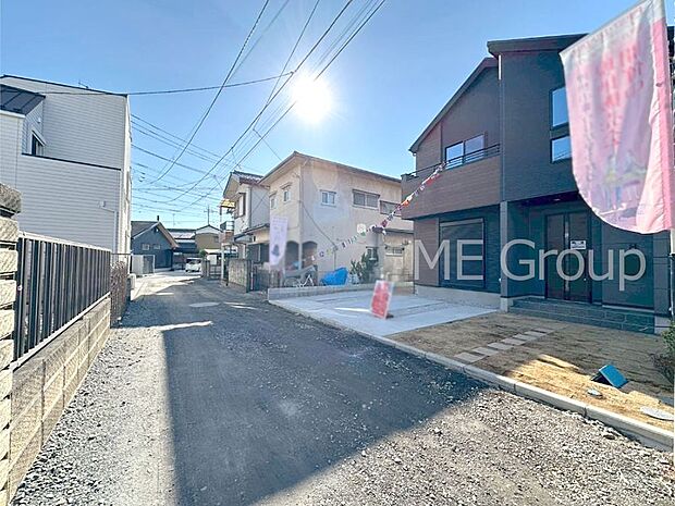【現地外観写真】たっぷりの陽光と心地よい風が舞い込む住まい