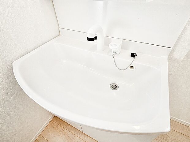 【ハンドシャワー水栓】ハンドシャワー付き！使いやすい洗面台。