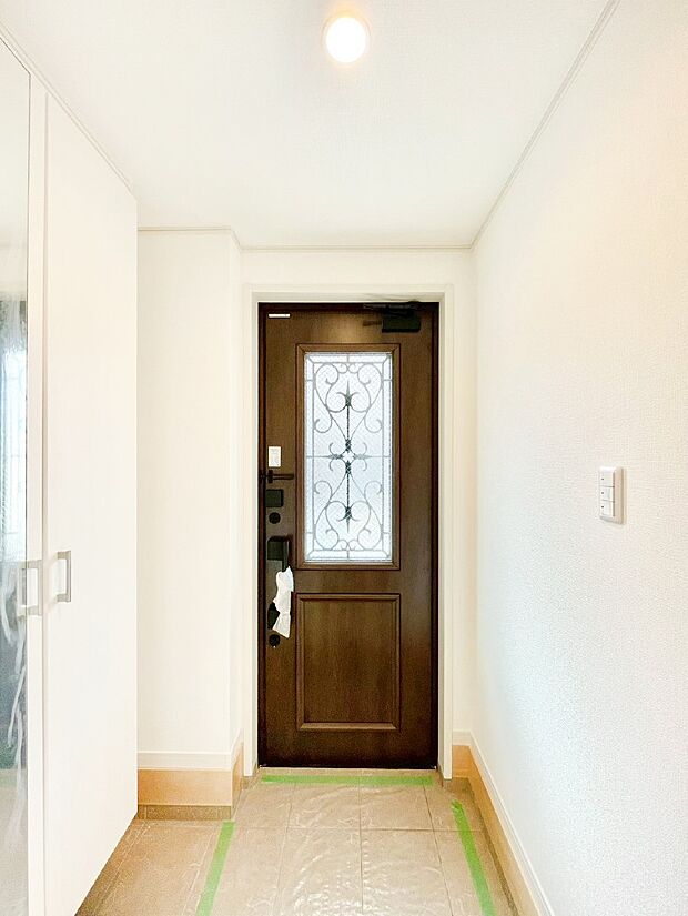 【バルコニー】ゆったりバルコニーだから沢山お洗濯ものを干せます。