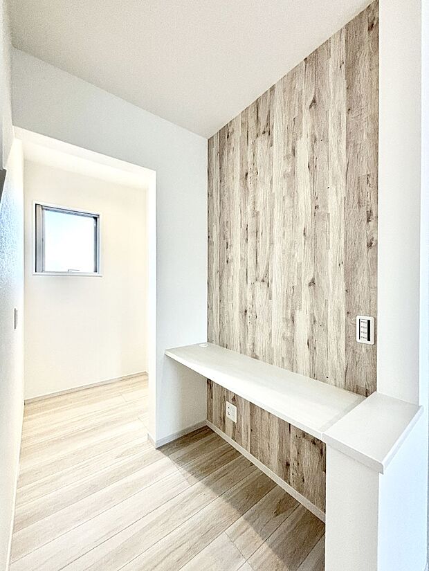 【その他内観】ちょっとした作業をするのに便利なカウンター  