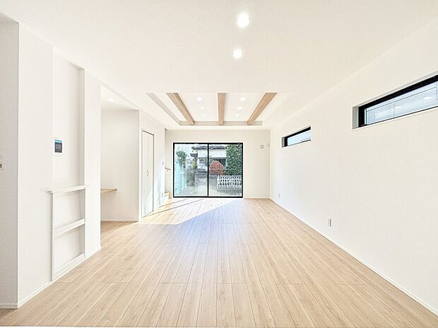 【リビングダイニング】家族団らんの時間も増えそうなくつろぎのリビングダイニング。   