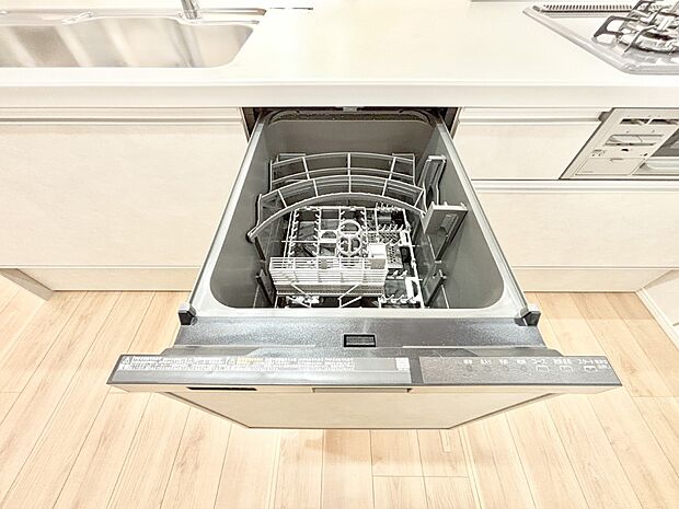 【その他設備(食洗機)】面倒なお片づけは食洗機にお任せ！家事の負担が減って、時間にも気持ちにもゆとりができます。