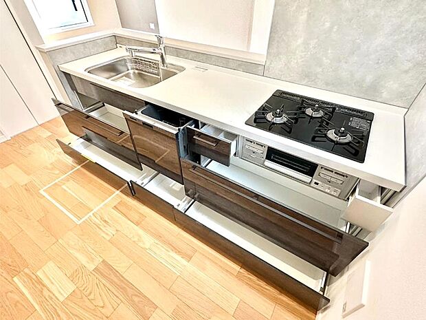 【その他設備(スライド収納)】使いやすさを優先したスライド式収納タイプ！