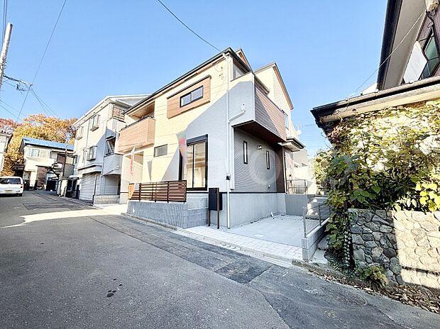 【前面道路含む現地写真】堂々完成！！ ここから始まる新生活を応援いたします！ 