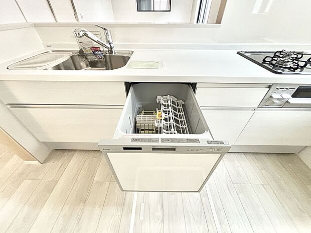 【食洗機】面倒なお片づけは食洗機にお任せ！家事の負担が減って、時間にも気持ちにもゆとりができます。