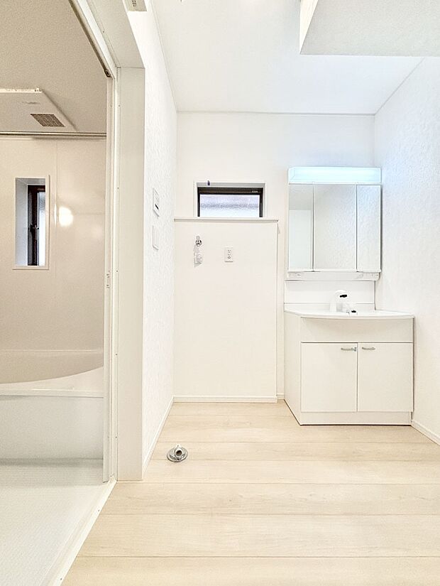 【ランドリースペース】広々とゆとりのあるランドリースペース。  