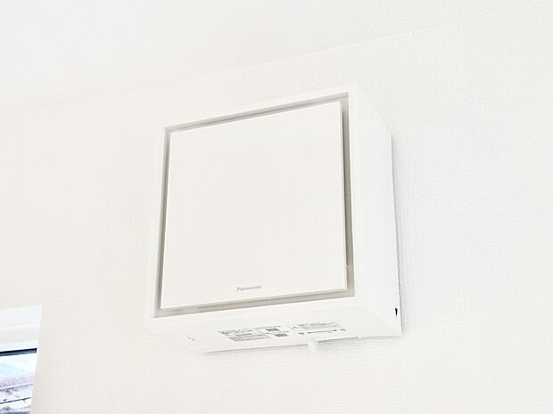 【24時間換気システム】家の中の空気が循環するように計画的な換気を行ってくれる24時間換気システム