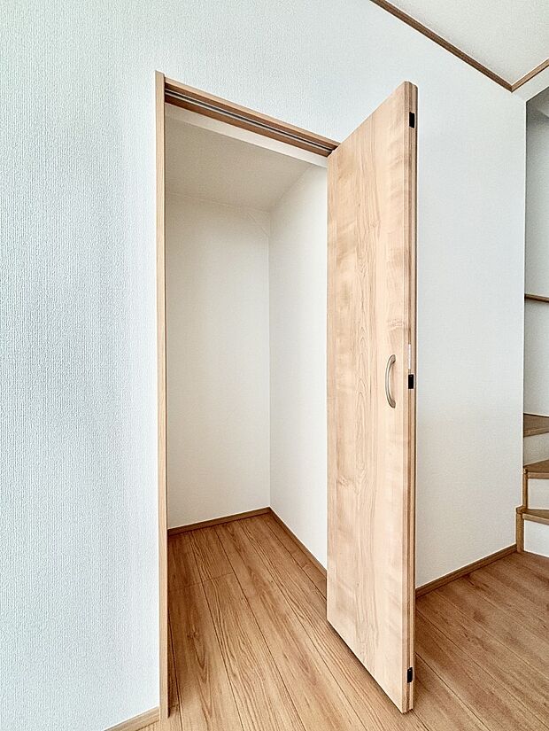 【収納】リビング収納。散らかりがちなリビングもスッキリと保てますね。 