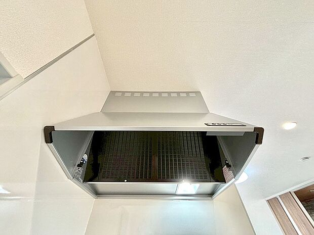 【レンジフード】基本的なお手入れはフィルターのみ！お手入れのしやすさも魅力です。