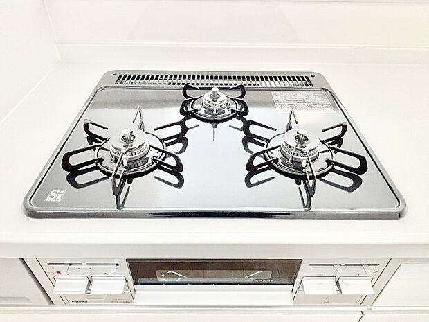 【その他設備(Ｓｉセンサーコンロ)】ガスコンロはＳｉセンサー搭載。火力調節や焦げ付き・消し忘れも防いでくれます。