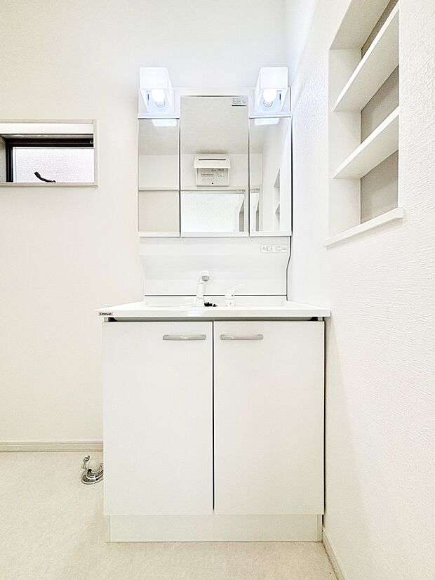 【洗面台・洗面所】収納力と機能性に優れた洗面化粧台