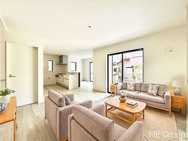 【リビング】落ち着いた雰囲気のＬＤＫは家族みんなの快適空間※家具はCGです