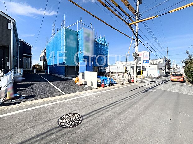 【前面道路含む現地写真】通勤通学に便利な2駅2路線利用可。ここから始まる新生活を応援いたします！ 