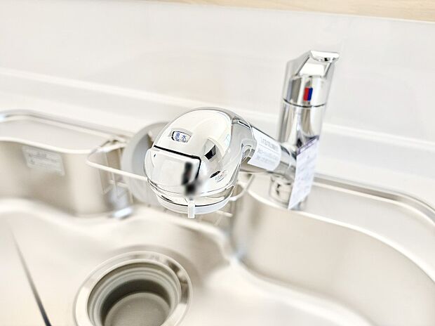 【浄水器】いつでも清潔なおいしいお水を。一つの水栓で水道水と浄水を使い分け。