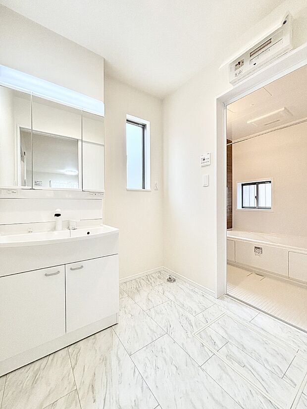 【ランドリースペース】広々とゆとりのあるランドリースペース。  