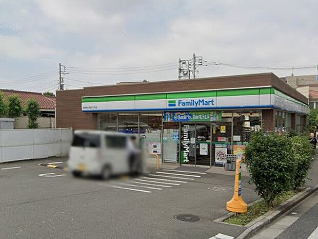 ファミリーマート 練馬東大泉四丁目店（約200m・徒歩3分）