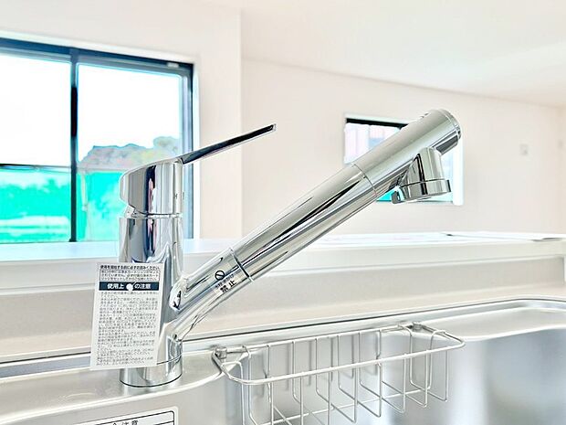 【浄水器】いつでも清潔なおいしいお水を。一つの水栓で水道水と浄水を使い分け。