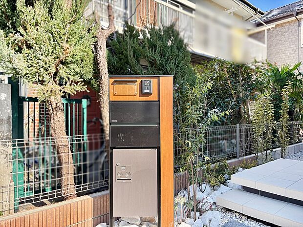 【その他現地】表札・インターホン・ポストをひとつに集約