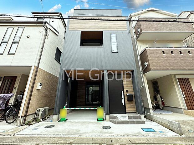 【現地外観写真】たっぷりの陽光と心地よい風が舞い込む住まい