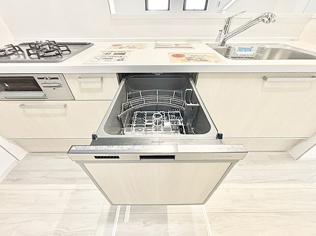 【食洗機】面倒なお片づけは食洗機にお任せ！家事の負担が減って、時間にも気持ちにもゆとりができます。