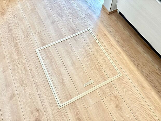 【床下収納】床下収納付き！日用品・非常用品の収納にも大活躍。