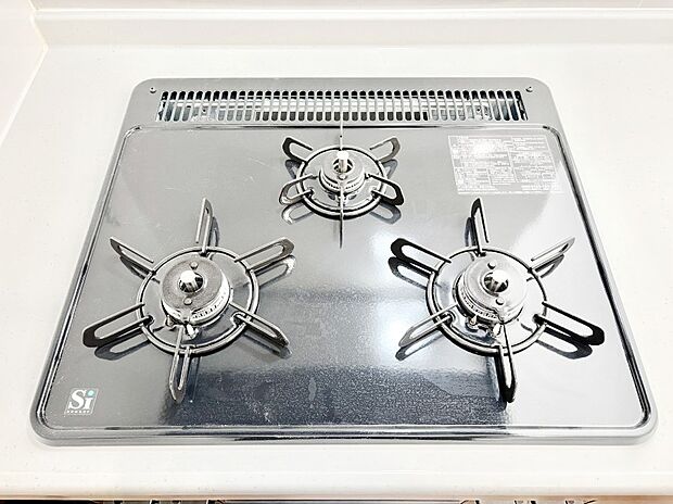 【その他設備(Ｓｉセンサーコンロ)】ガスコンロはＳｉセンサー搭載。火力調節や焦げ付き・消し忘れも防いでくれます。