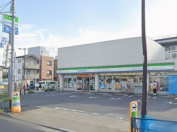 ファミリーマート西新井栄町一丁目店(約100m)