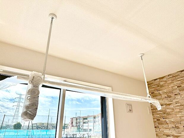 【室内物干し】室内物干しポール。梅雨や花粉の時期に大活躍します。  