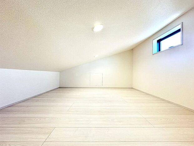 【小屋裏収納】収納ほかにもアイデア次第で快適空間に大変身！  