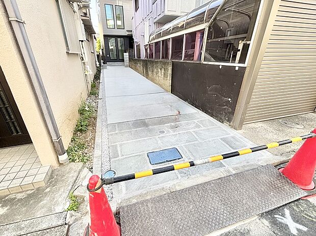 【駐車場】生活に欠かせない駐車スペース。