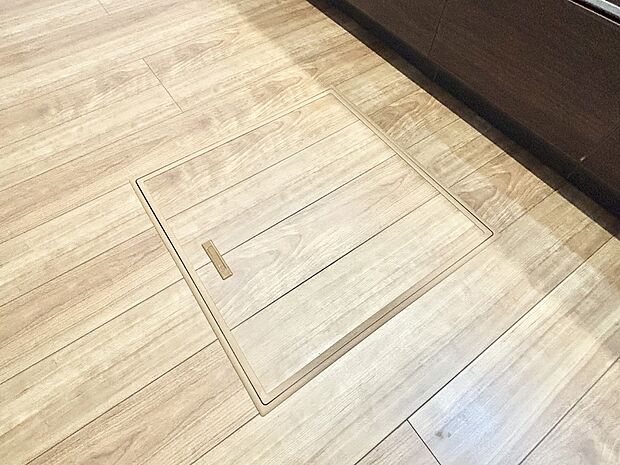 【床下収納】床下収納付き!日用品・非常用品の収納にも大活躍。