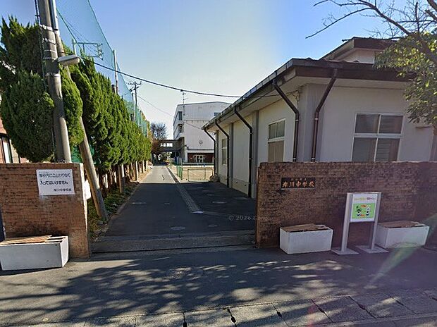 川口市立岸川中学校(約600m)