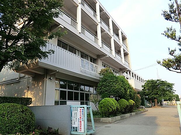 戸田市立喜沢中学校（約350m）