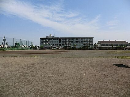 川越市立大東西中学校 1200m(15分)