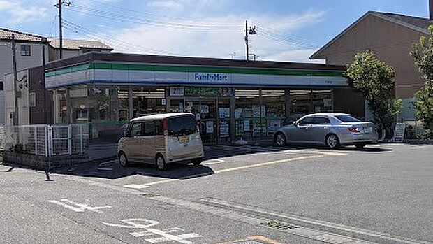 ファミリーマート 川口前川店（約400m・徒歩5分）