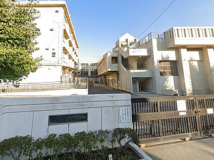 練馬区立貫井中学校 500m
