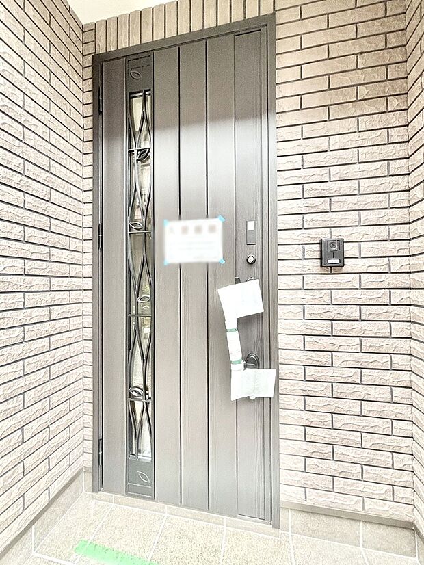 【玄関】大切な家族、来客を出迎える玄関。