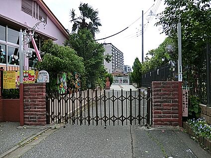 西新井幼稚園 650m