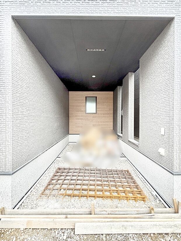 【駐車場】ビルトインタイプは大切なお車を傷や汚れから守ることができます。
