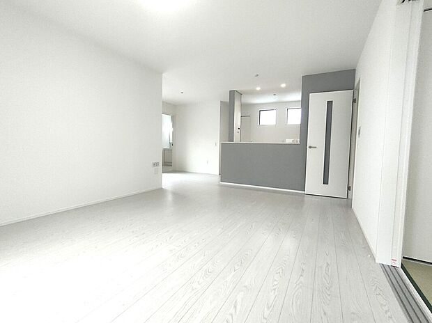 【LDK】ご家族みんながゆったりくつろげる広々リビング♪