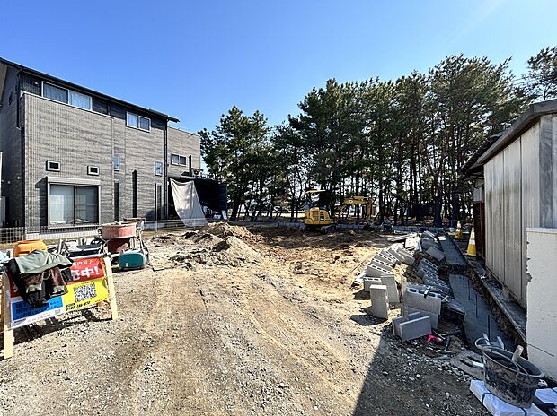 【現地現況写真】建築中の現地です♪