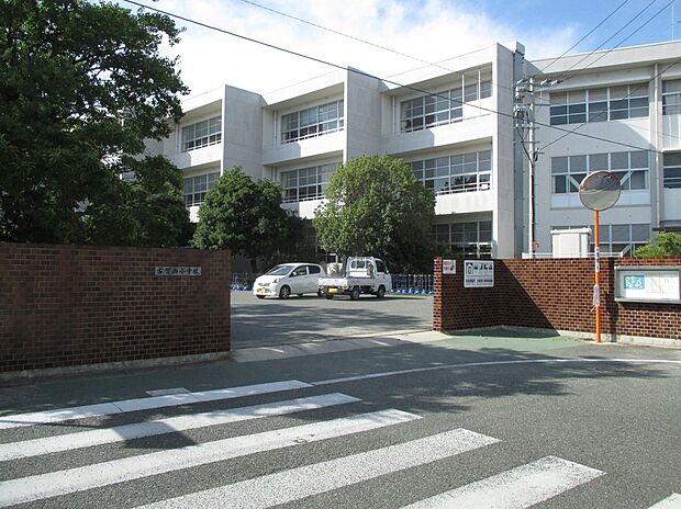 古賀西小学校（約350m）