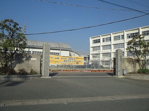 新宮中学校(約1,700m)