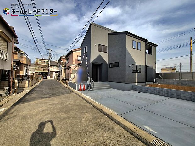 住宅性能評価で耐震等級３（最高等級）を取得！お客様を守る大切な住宅だからこそ、第三者の検査を受けて安心して住んでいただける住宅をご案内させて頂きます。その頑丈さを、ぜひ現地にてご体感くださいませ。