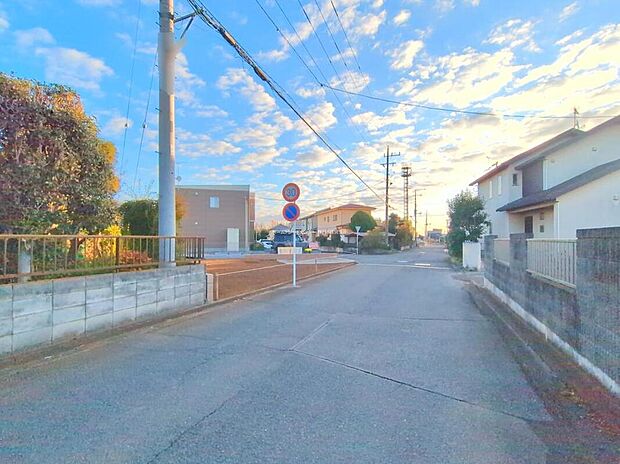 ひとたび扉を開けばそこに待っているのは上質な空間とマイホームでの新生活をイメージさせる優雅なひととき。「この家なら…」ではなく「ここに住みたい♪」と思う感動をお届けいたします