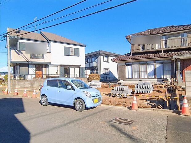 住宅性能評価で耐震等級３（最高等級）を取得！お客様を守る大切な住宅だからこそ、第三者の検査を受けて安心して住んでいただける住宅を建てております。その頑丈さを、ぜひ現地にてご体感くださいませ。
