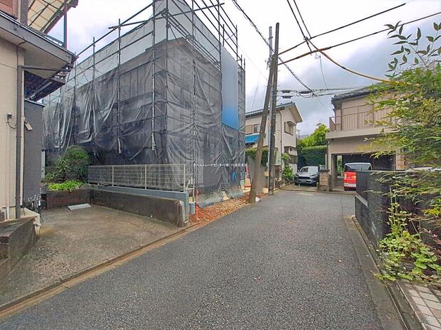 ひとたび扉を開けばそこに待っているのは上質な空間とマイホームでの新生活をイメージさせる優雅なひととき。「この家なら…」ではなく「ここに住みたい♪」と思う感動をお届けいたします。