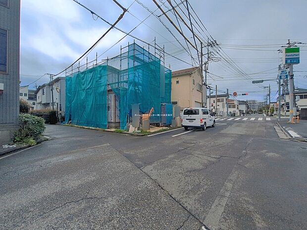 住宅性能評価で耐震等級３（最高等級）を取得！お客様を守る大切な住宅だからこそ、第三者の検査を受けて安心して住んでいただける住宅をご案内させて頂きます。その頑丈さを、ぜひ現地にてご体感くださいませ。