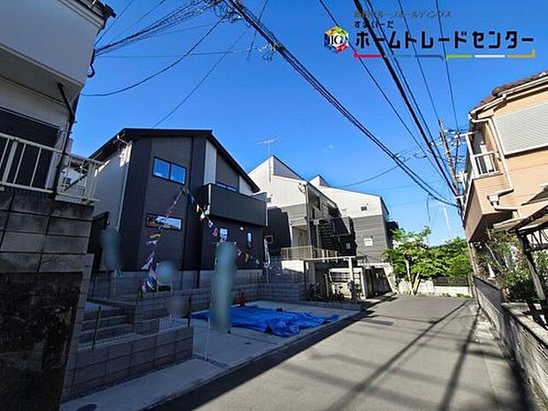 【現地外観写真】一戸建ての大きなメリットは、「自分の土地」を自由に使えること。好きなペットが飼えるほか、ガーデニングやＤＩＹ、車やバイクの手入れなど様々な趣味を楽しめます♪
